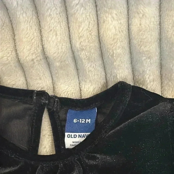 Old Navy - LIKE NEW - long sleeve velour dress up onesie top/shirt. Size 6-12 mo - Picture 2 of 3